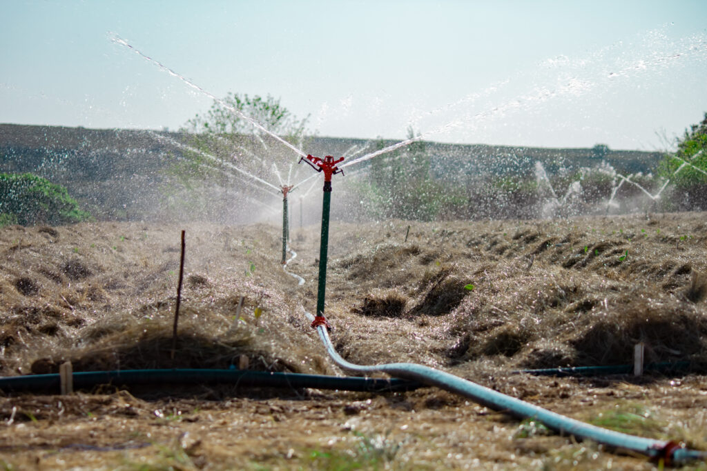 Afriq Water HDPE Plastic Quick Coupling Latch System Sprinkler Irrigation Pipes In Field